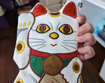 FLAWED Lucky Cat Crossbody Bag, Maneki Neko Cat Accessory, Cat Lover Gift, Small Shoulder Bag, Adjustable Cat Purse