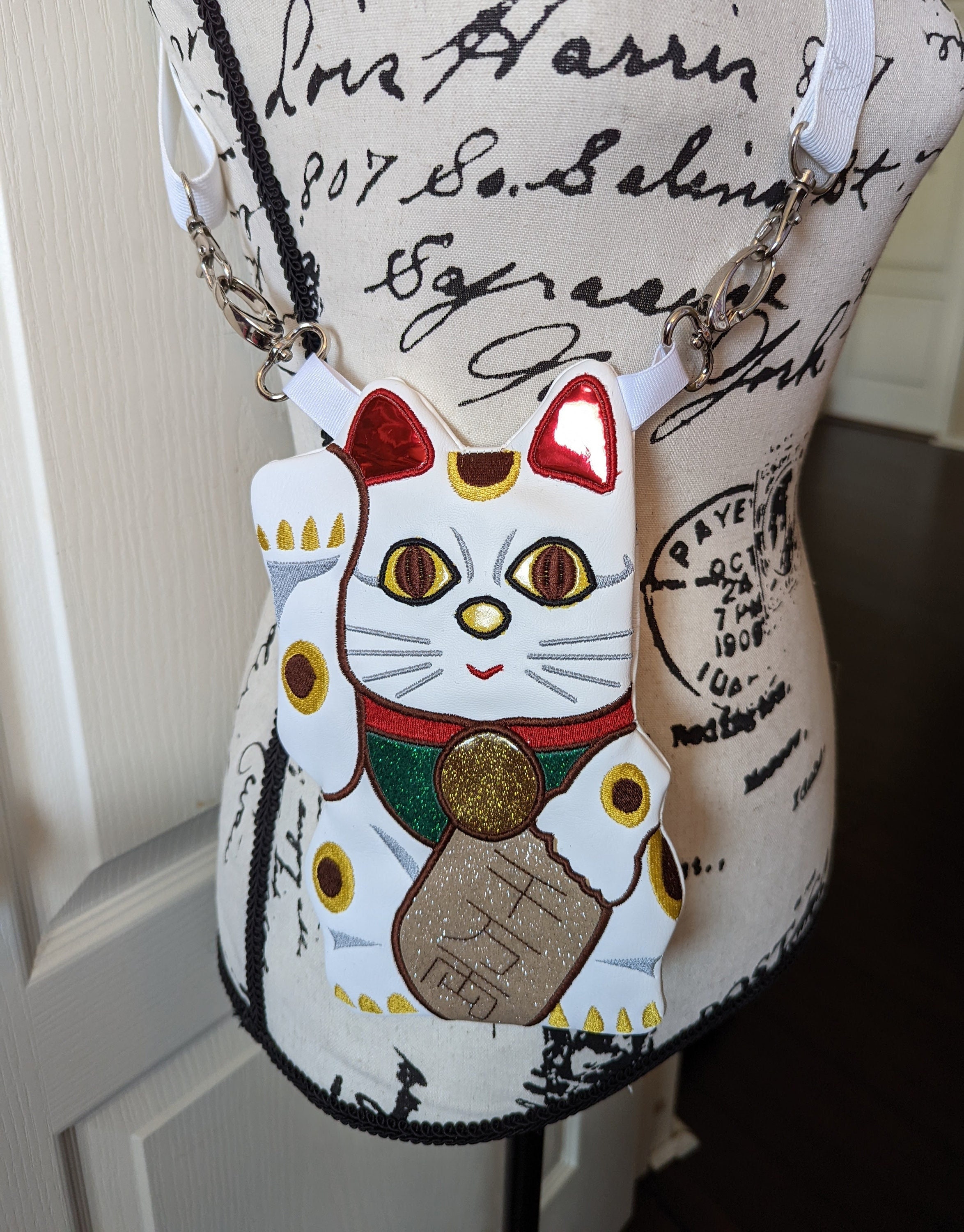 Homemaxs 2pcs Japanese Fortune Cat Key Buckle Unique Bag Decor Pendant Key Chain Charms, Women's, Size: 7x2cm