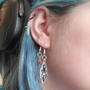 seeing sword earring