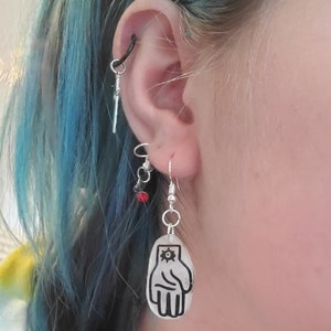 mage hand earring