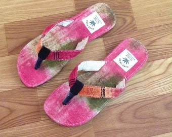 Chinelo de dedo de cânhamo tie-dye