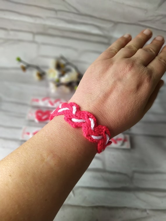 Bulgarian red and white bracelet sale