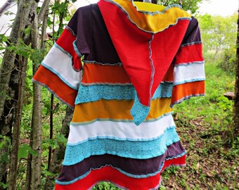 Child dress with pointy hood patchwork cotton and jersey, soft colors and bright at the same time!