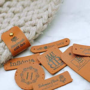 40 etichette in similpelle lavabili con logo o testo personalizzati