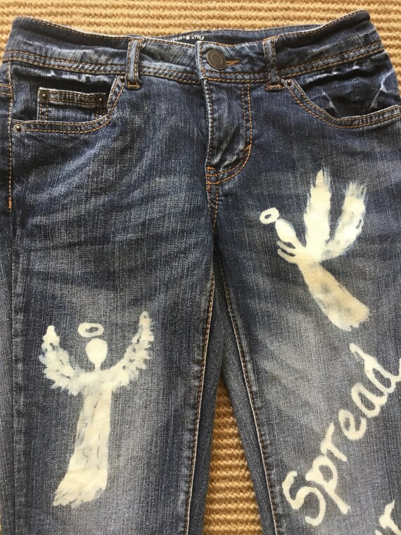 jeans with drawings