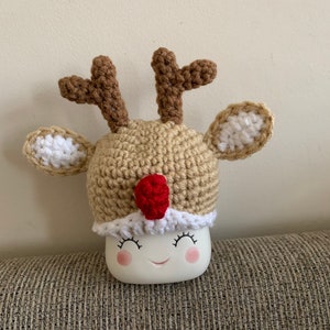 Crochet deer marshmallow mug hat