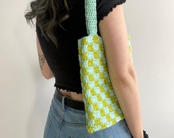 Checkerboard Crochet Tote, Handmade Market Bag, One of a Kind Trendy Y2K Shoulder Bag, 2000s Fashion Accessory, Checkered Purse, Grocery Bag