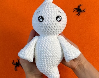 Ghost low sew crochet pattern PDF English / French - Gothic Halloween plushie amigurumi
