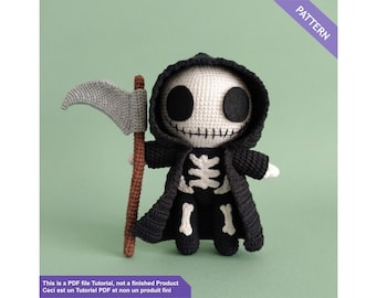 Grim reaper crochet pattern PDF English/ French - Halloween crochet pattern- Gothic plushie crochet pattern