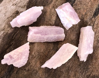 Natural Kunzite crystal, Raw pink crystal, Pink Stone for love and compassion, Rock Crystal Mineral Specimens, Metaphysical Crystal Healing