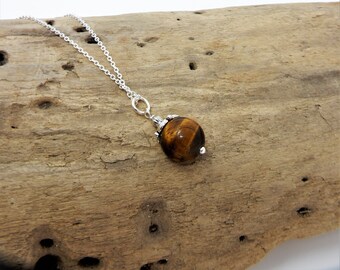 Dainty Tigers Eye Necklace silver chain, Tigers Eye Protection Talisman, Metaphysical Energy stone, Meditation and Crystal Healing Necklace