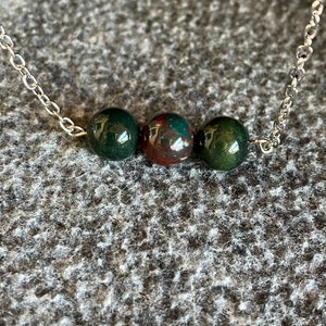 Bloodstone Necklace, Bloodstone Bar Necklace, Triple bead bloodstone necklace, Crystal Energy Healing Necklace imagem 7