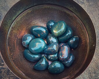 Bloodstone, Tumbled Bloodstone Gemstones, Metaphysical Protection Stones for Spiritual Chakra Healing, Bloodstone rock specimen