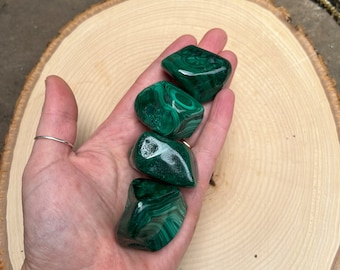 Malachite Gemstone,  Tumbled Malachite Pocket Stone, Green Crystal Healing Raw Stone, Natural Malachite rock specimen, Malachite Palm Stone