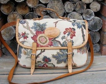 Genuine vintage RULA tapestry floral shoulder bag with leather strap, vintage tapestry handbag, Rula bag, tapestry shoulder bag