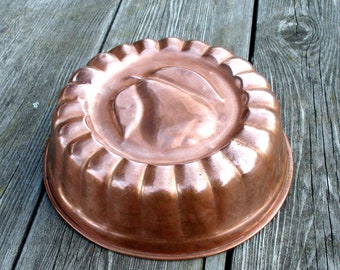 Moule à pâtisserie en cuivre de 7,75 po. - Forme de gâteau vintage aux fruits et pêche - Moule à pudding - Décoration murale en cuivre suspendue, art de la cuisine rustique