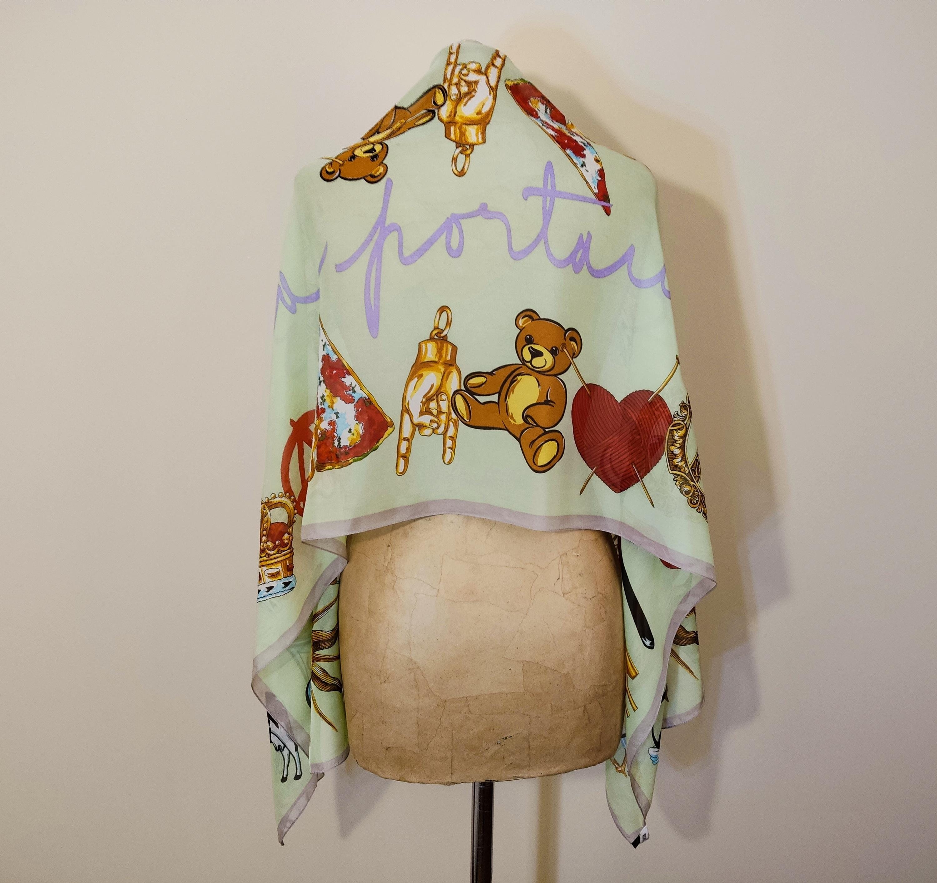 Moschino vintage scarf - Etsy 日本
