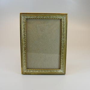 Small brass picture frame with convex glass-Vintage 1970’s brass photo frame-Ornate brass frame-Old photo frame-Home Décor-Housewarming