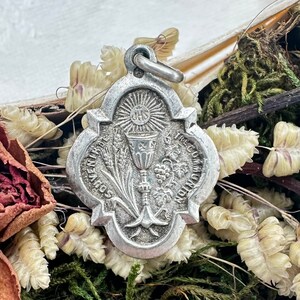 Silver Chalice Pendant, First Holy Communion Gifts Jewelry, Vintage Catholic Medal, Heirloom jewelry