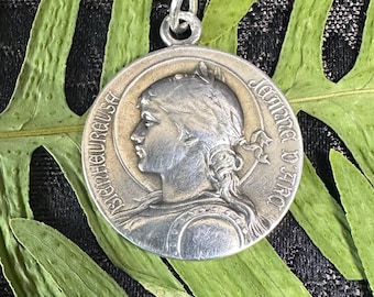 Mooie Jeanne d'Arc-medaille, zilveren katholieke hanger, art nouveau-sieraden, cadeau voor haar