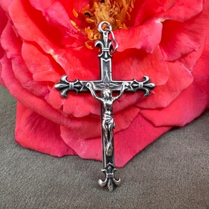 Pendentif ancien crucifix fleur de lys en argent, collier croix pour homme, cadeau pour elle