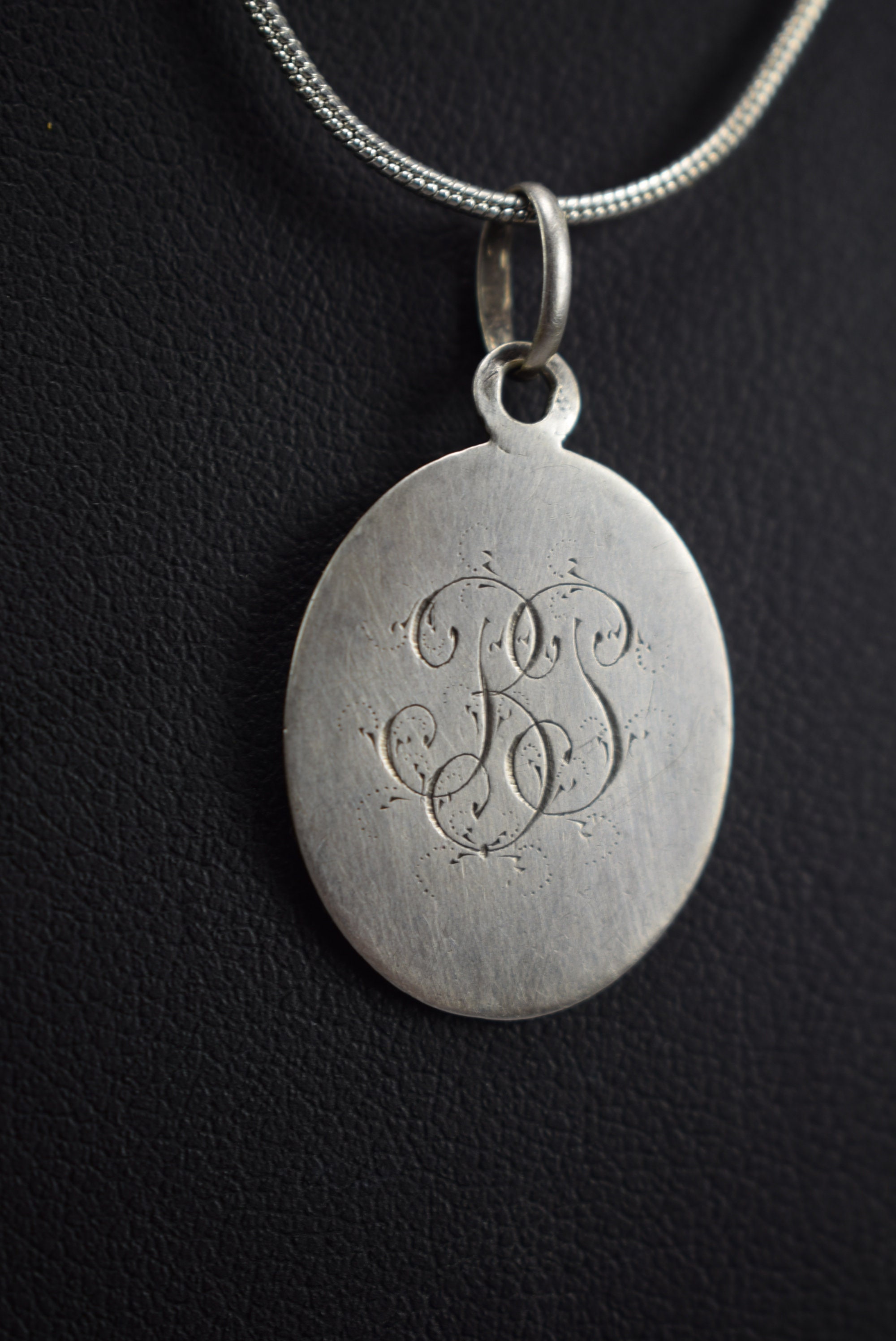 Virgin Mary Engraved Sterling Silver Medal Pendant Necklace - Etsy