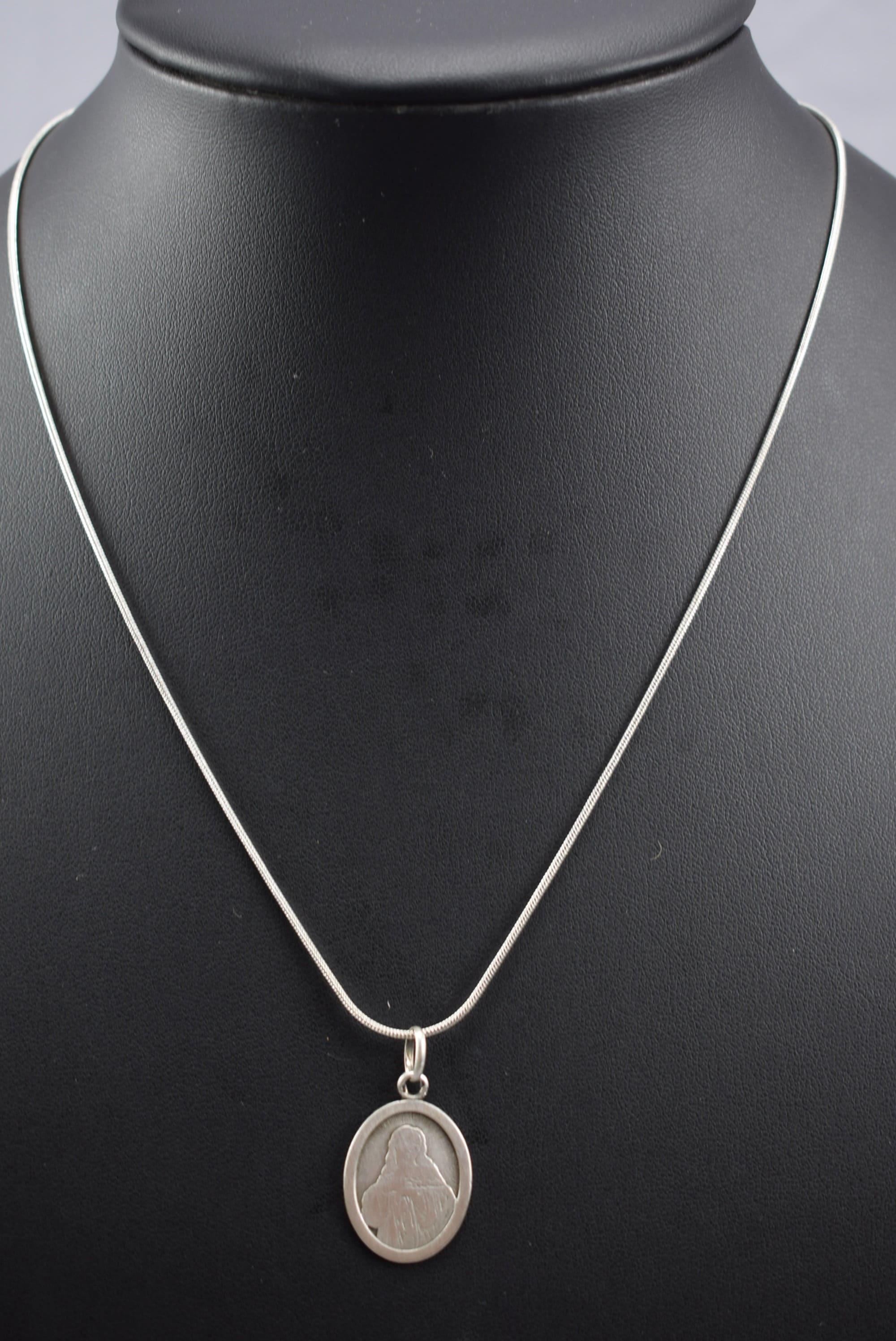 Virgin Mary Engraved Sterling Silver Medal Pendant Necklace - Etsy