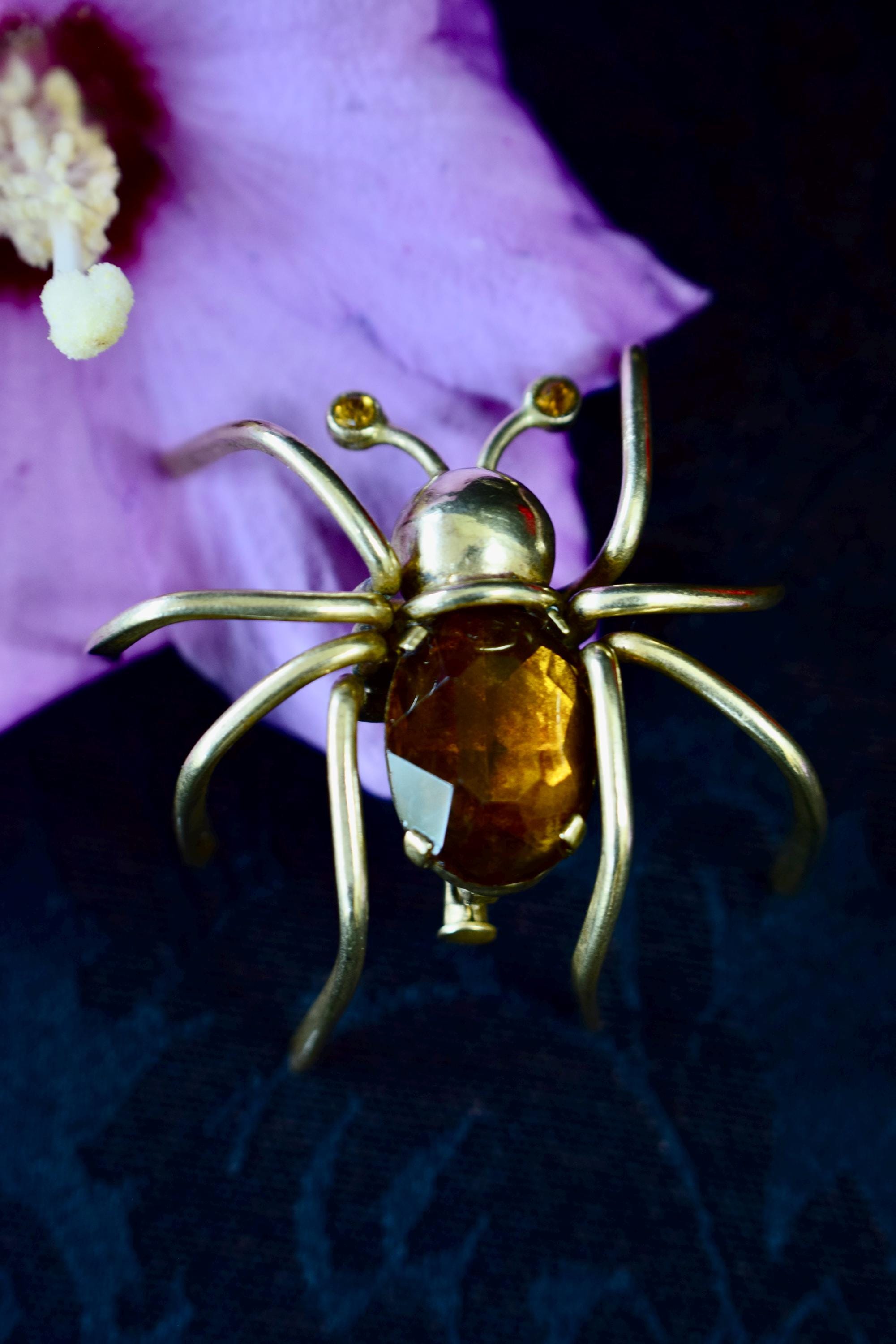 Grosse Broche Araignée Ancienne Laiton Et Pierre Verte Numérotée 162 – Vintage Insolite