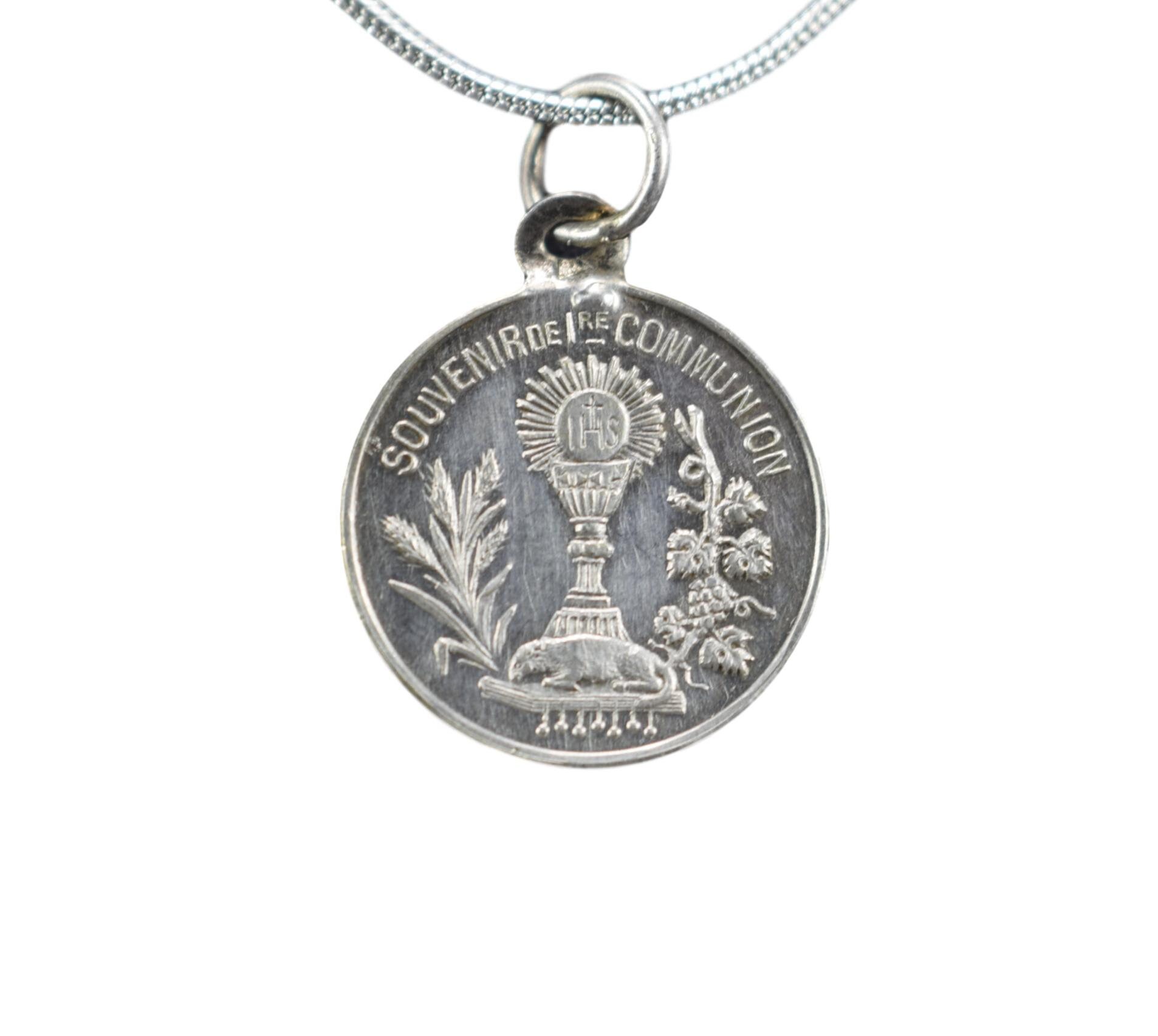 Première Communion Souvenir Art Nouveau Français Antique Sterling Silver Medal Charme avec Calice