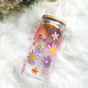 Groovy Flower Beer Can Glass, 20 oz Coffee Glass, Retro Beer Can Glass, Flower Coffee Glass, Daisy Iced Coffee Glass, Aesthetic Coffee Glass