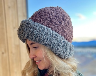 Crocheted Two-Tone Sherpa Fleece Bucket Hat: Chunky Brimmed Winter Hat