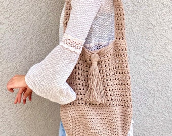 Crocheted Hemp Bucket Bag: Boho Summer Tote with Tassel