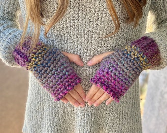 Crocheted Chunky Women&#39;s Wrist Warmers - Fingerless Mittens - Thick Bulky Hand Warmers - Crocheted Fingerless Mittens - Winter Wrist Warmers