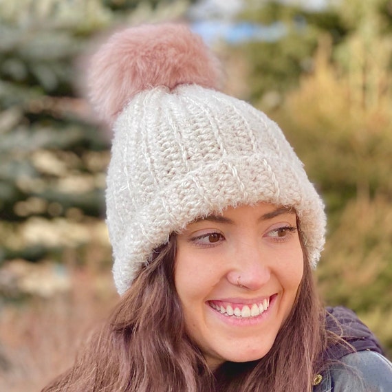 ribbed hat with pom pom