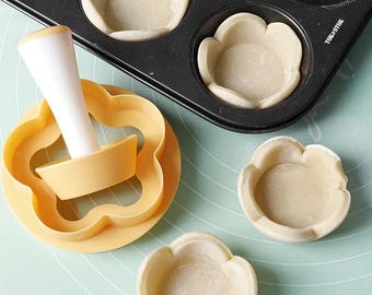 Flower Tart Cutter and Tamper Set: Mini Pie Crust Mold (2pcs)
