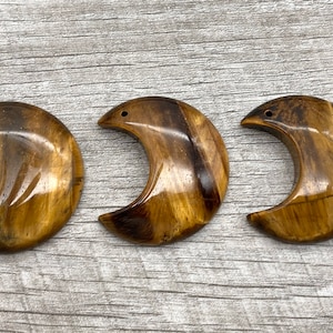 One Tiger&#39;s Eye Moon Bead, Crescent Moon, Moon Bead, Pendant Bead, Focal Bead, Tigers Eye, Bead, Moon, Brown, Natural