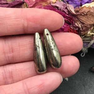 One Iron Pyrite Bead, 25mm, Teardrop, Focal Bead, Fools Gold, Iron Pyrite Drop, Iron Pyrite Tear, Pyrite Bead, Fools Gold Bead image 4