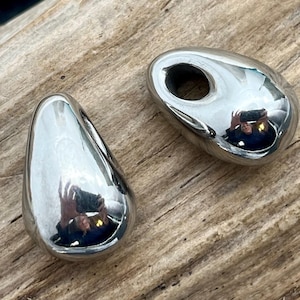 One Stainless Steel Pendant Bead: 22x14mm Teardrop