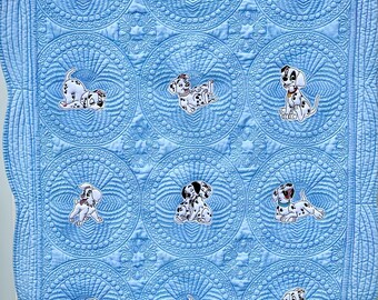 Applique Puppy Quilt, Handmade Baby Blanket, Puppy Themed Nursery Quilt, Baby Shower gift, One-of-a-kinda-quilt