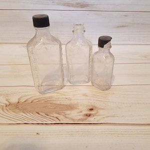 Vintage Pharmacy Bottles, Old Medicine Bottle, Clear Bottles, Bottle Decor, Pharmacy Decor, Pharmacist Gift, Doctors Office Decorations