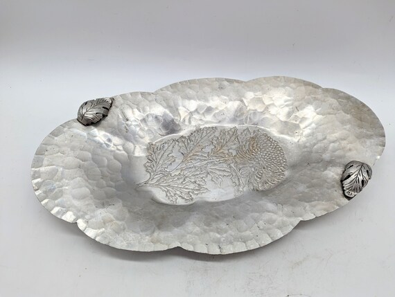 容器 Vintage Continental mark hand wrought Continental Mark Hand Wrought Wild Rose Flower Aluminum Tray