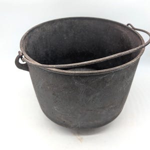 Antique O.P. & Co Gate Marked Cast Iron Hanging Pot w/ Bail Handle