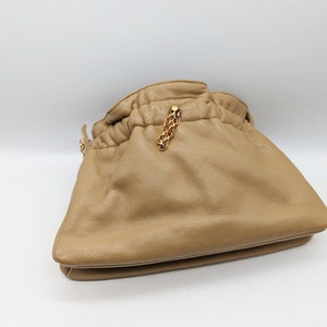Vintage Beige Leather Clutch with Gold Tone Chain Shoulder Strap image 8