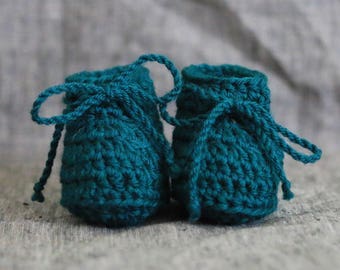Hunter Green Crochet Baby Booties with Ties - Baby Boy Crib Shoes - Dark Green Wool Baby Bootees - Baby Shower Gift - 0 to 3 Months