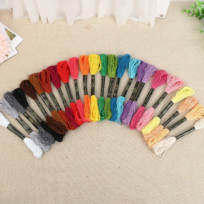 50 Hand Embroidery Floss Threads Stitches Crafts DIY Tools Set 5 Plastic Ring