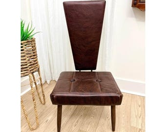 Vintage MCM Valet Dressing Chair – Pearl Wick – Brown Faux Leather - Mid Century