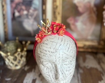 Red Queen Crown, Queen of Hearts crown, Wonderland crown, Valentine's Headpiece, Fairy Crown, Red Rose Headpiece, villain costume gold crown