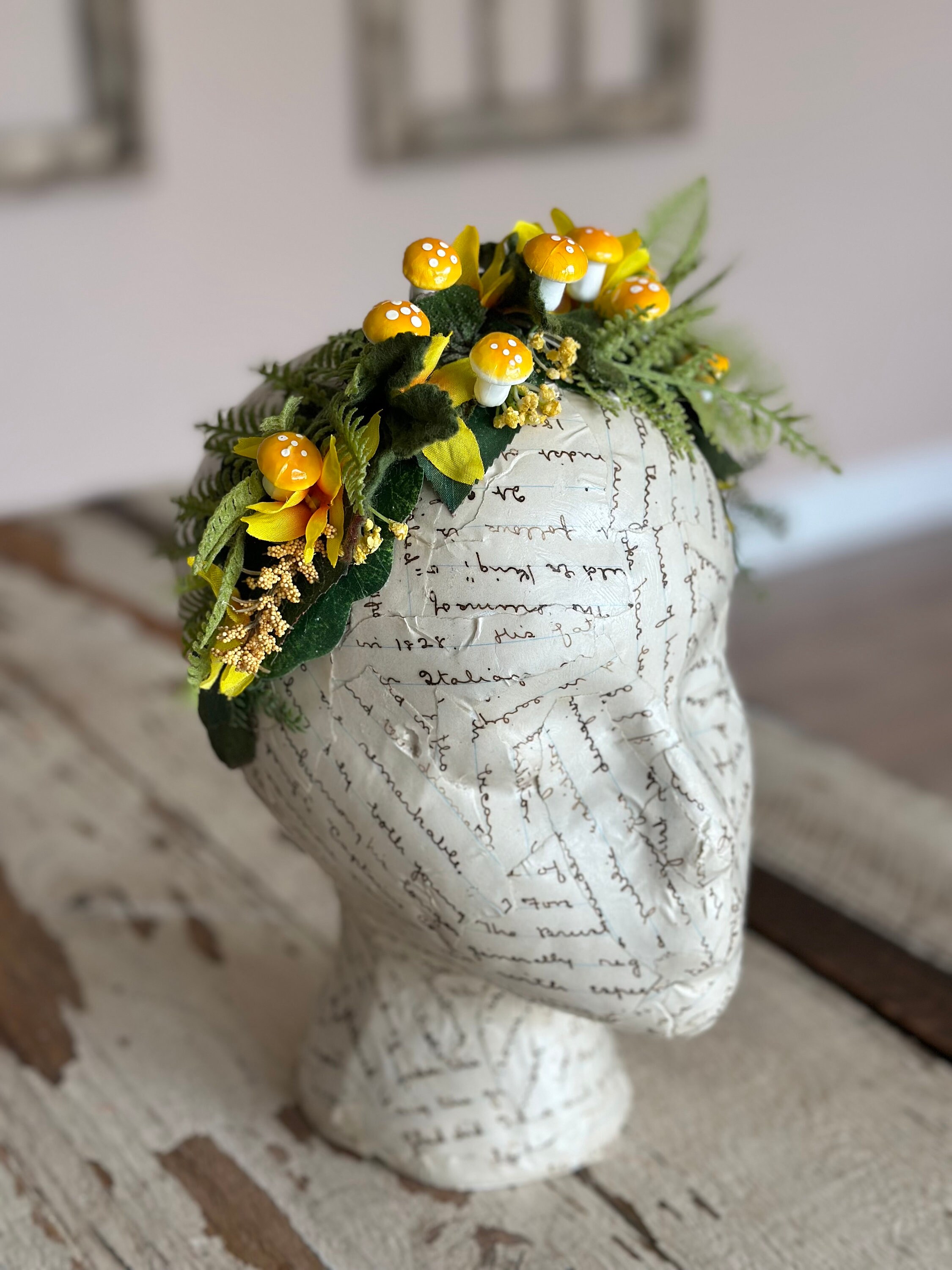 Red Mushroom Crown - Etsy display picture 3
