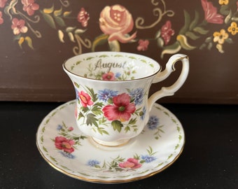 Fleur Royal Albert du mois d’août/août. tasse à café avec soucoupe. Porcelaine anglaise vintage, Bone China