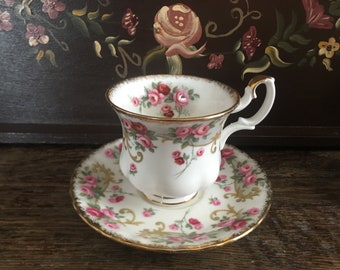 Royal Albert Sheraton series Rosemary. Women's vintage cup with saucer, coffee cup and saucer, tea. Vintage English Porcelain, Bone China